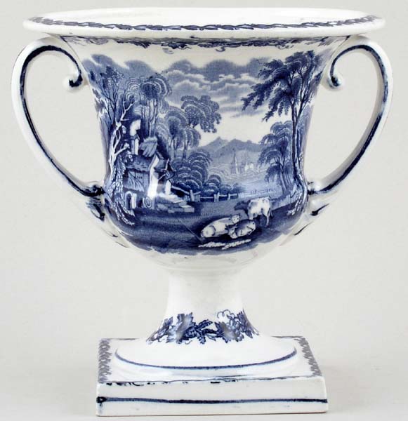 Urn c1920